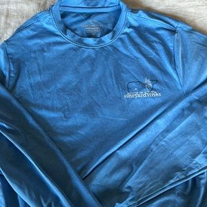 Blue Vineyard Vines long sleeved performance T size M (12-14) baseball player